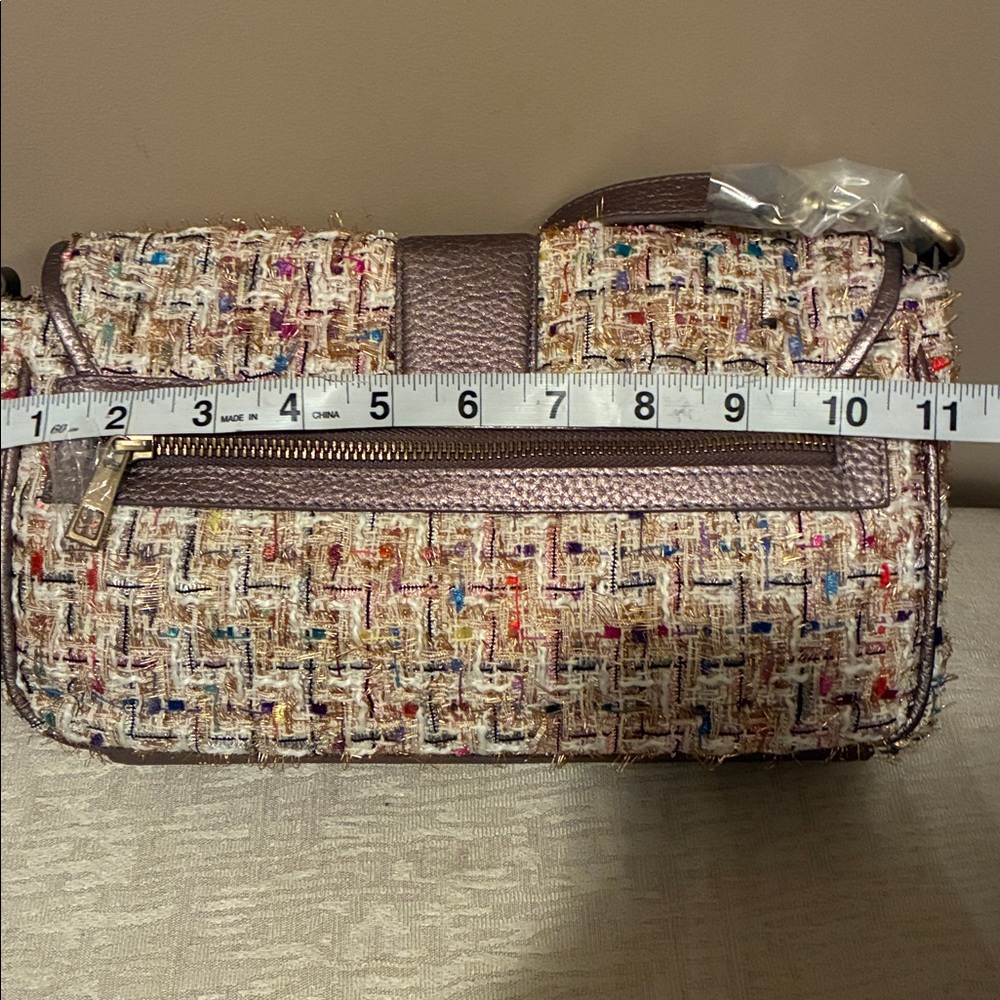Handbag - Picture 7 of 8